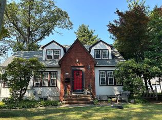 414 Smith Pl, Ridgewood, NJ 07450