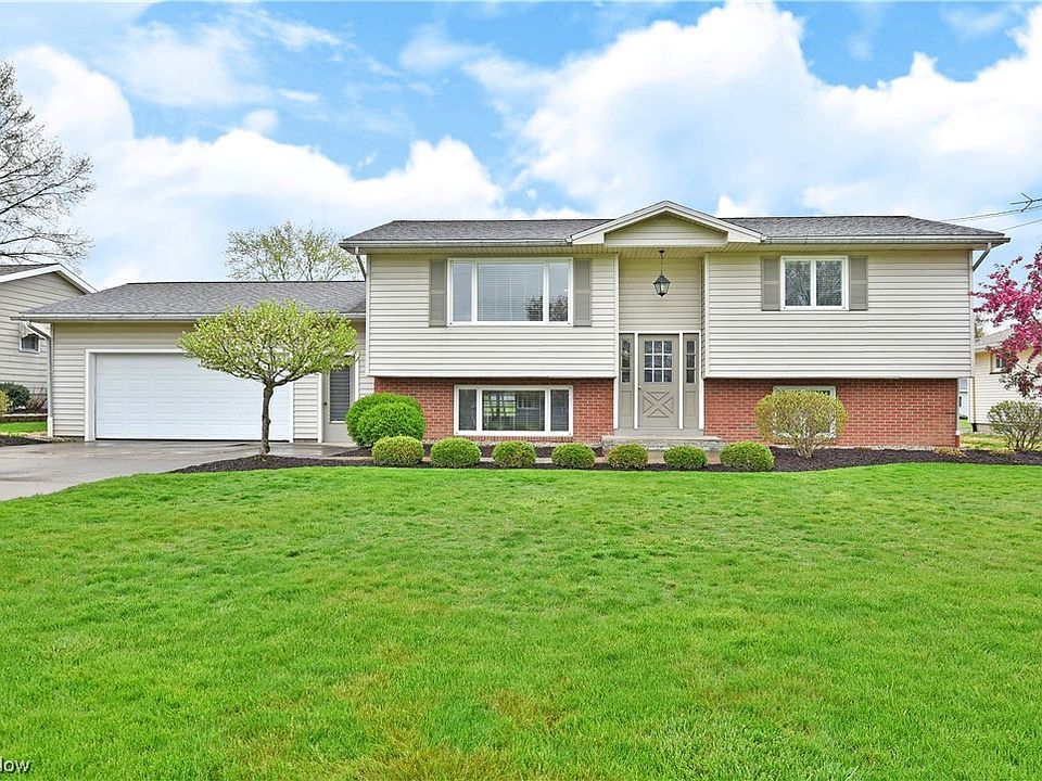1st image of 381 Earl Dr NW