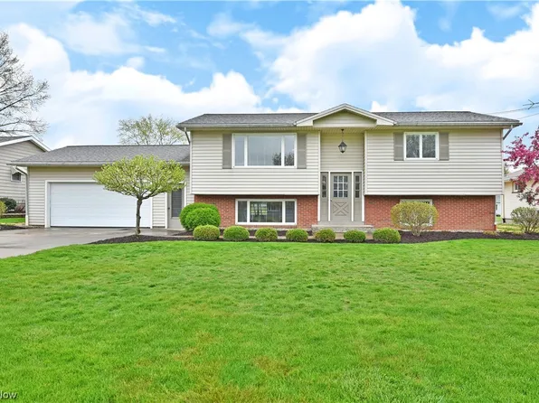 381 Earl Dr NW, Warren, OH 44483