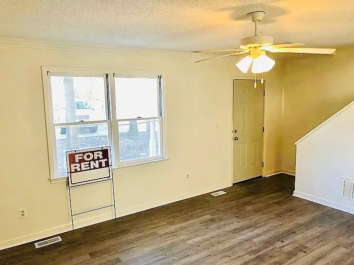 217 Wynn Way #B — Photo 5