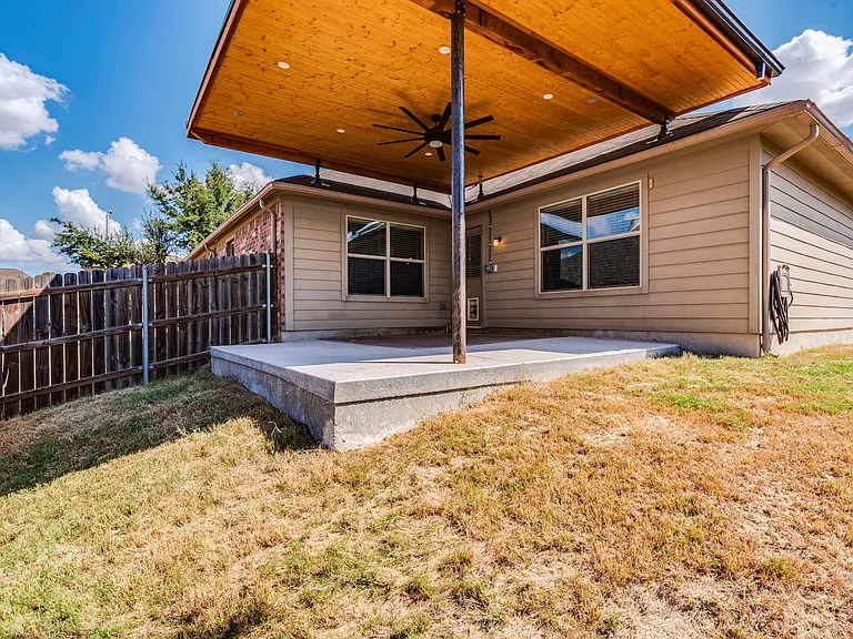 154 Flagstone Trl — Photo 24