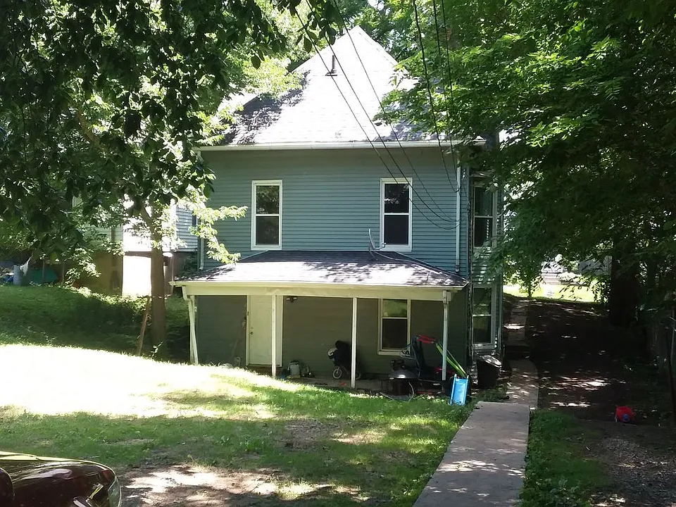 1112.5 Gaines St
