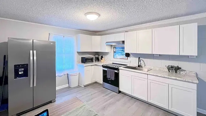 205 Barefoot Ln #C — Photo 8