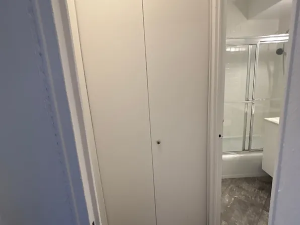 330 E. 46th Street image 7 of 11