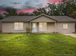 206 N Ward Ave, Wagoner, OK 74467