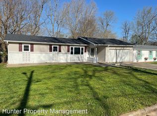 1255 S Prince Ln, Springfield, MO 65804