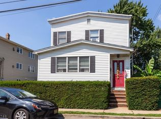 37 William St, Wallington, NJ 07057