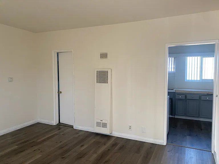 11528 Adco Ave #F — Photo 16