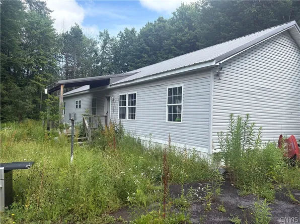 215 County Route 22, Parish, NY 13131