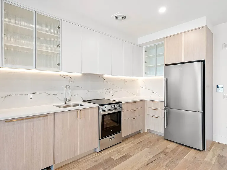 69 Adams St #21C — Photo 2
