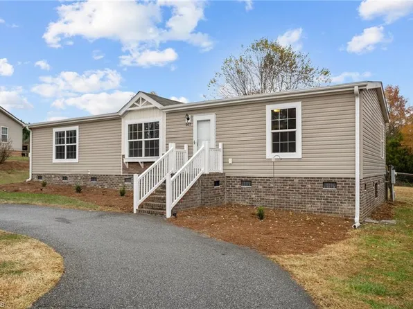 257 Bradstone Dr, Winston Salem, NC 27107