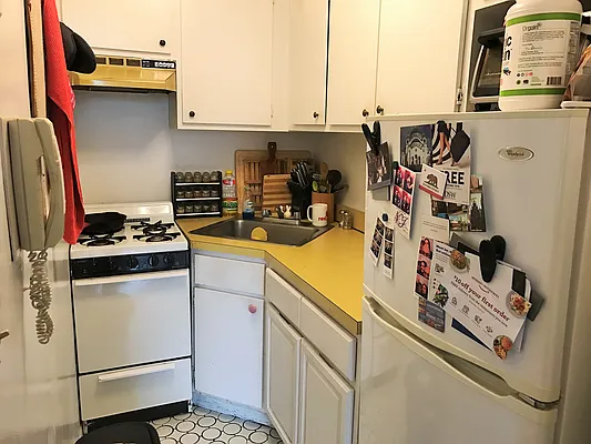 Rented by Joe Gotham LTD | media 31