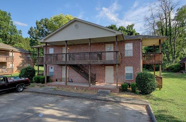 1st image of 1644B Golf Club Ln Unit B