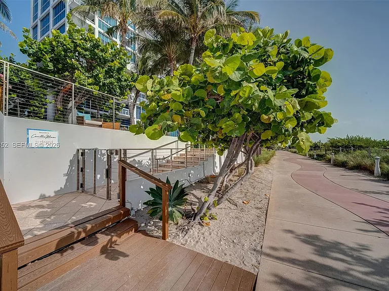 6801 Collins Ave #604 — Photo 15