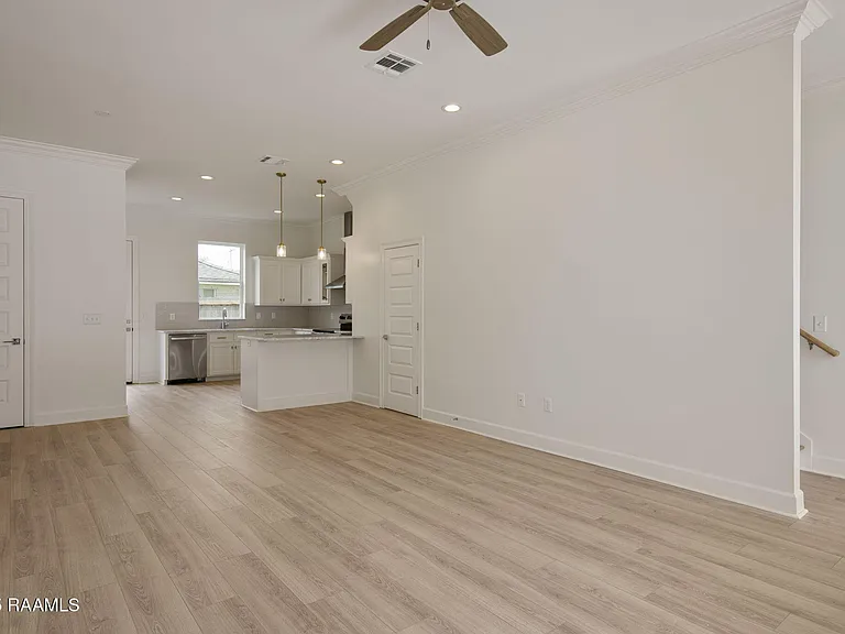1510 Kaliste Saloom Rd #202 — Photo 11