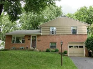 863 Afton Rd, Columbus, OH 43221