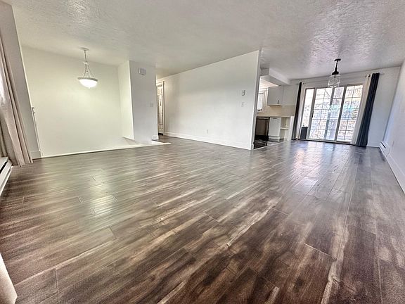 3rd image of 1920 Syringa St