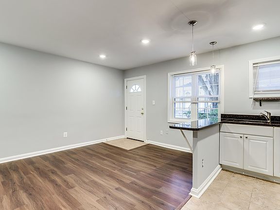 3rd image of 1931 & 1941 N Cameron St #9