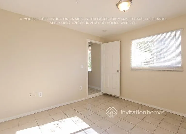 2964 N 53rd Dr — Photo 17