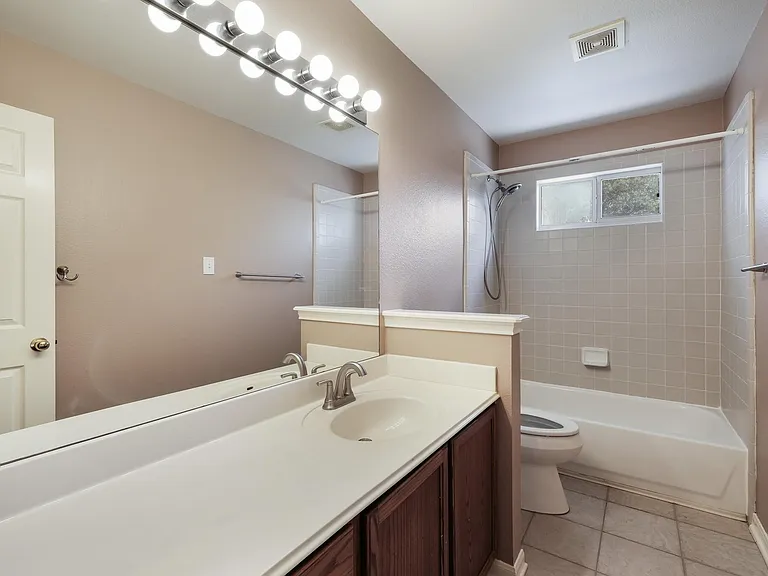 13611 Ashley Oaks — Photo 16