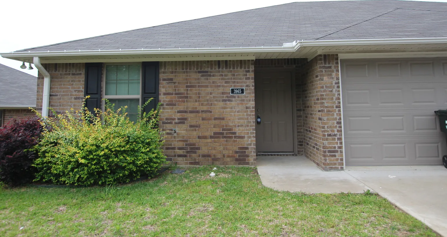McDonald Duplexes — Photo 1