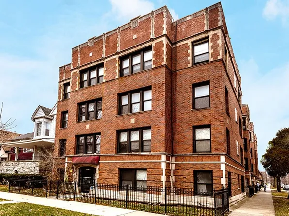 6904-6906 S Cregier Ave 1745-1757 E 69th St Chicago, IL 60649