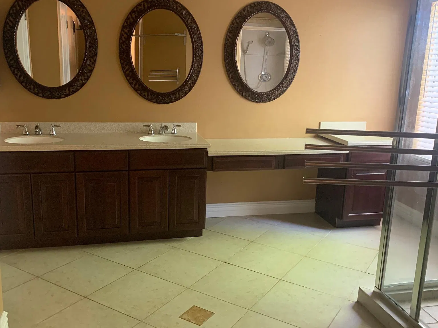 10487 N Doheny Dr — Photo 2