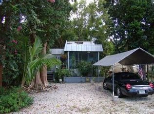 35 Dolphin Rd, Key Largo, FL 33037