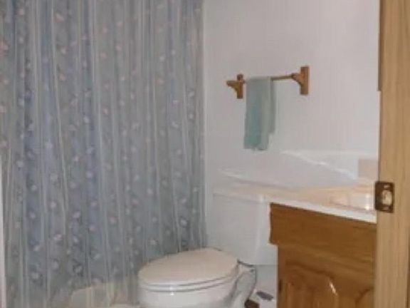 5th image of 801 Mary Meadows Ln