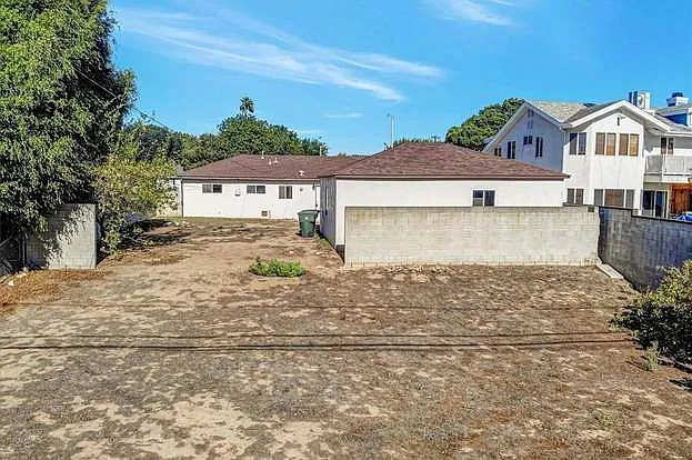 4604 Mindora Dr — Photo 22