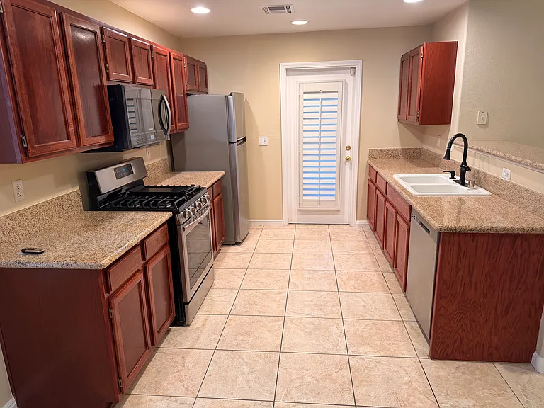 1511 Cardinal Peak Ln #101 — Photo 4