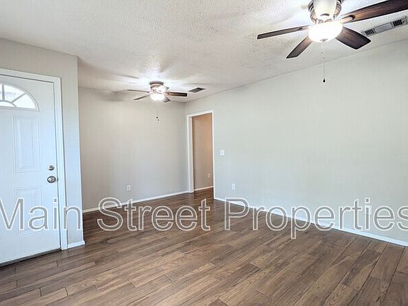3rd image of 9648 Hollowbrook Dr