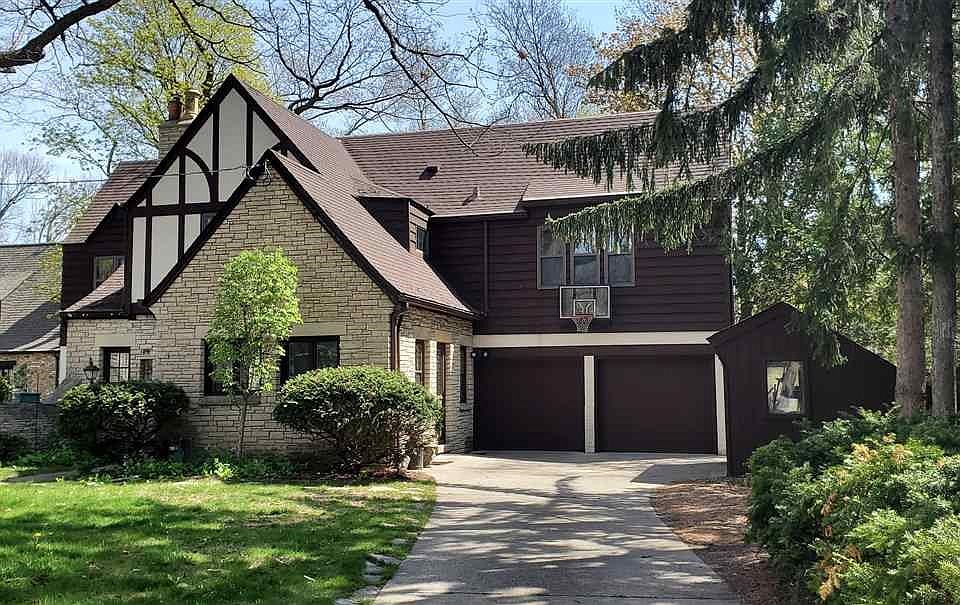 WELCOME TO 26 BELLAIRE CT