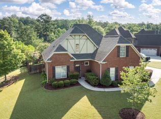 401 River Oaks Ln, Helena, AL 35080