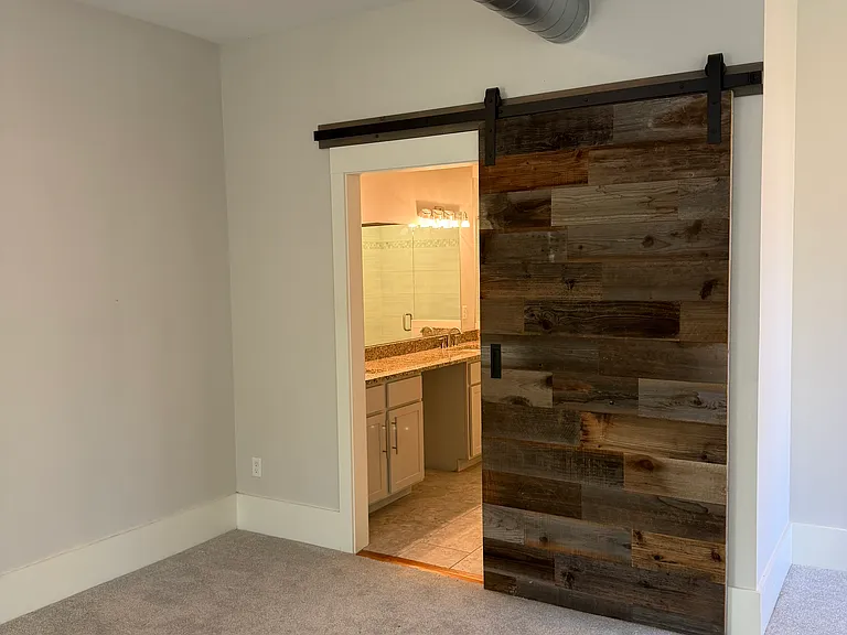 1324 Pendleton St — Photo 15
