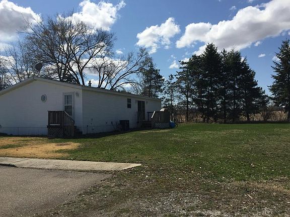 2nd image of 1351 Cambridge Ln