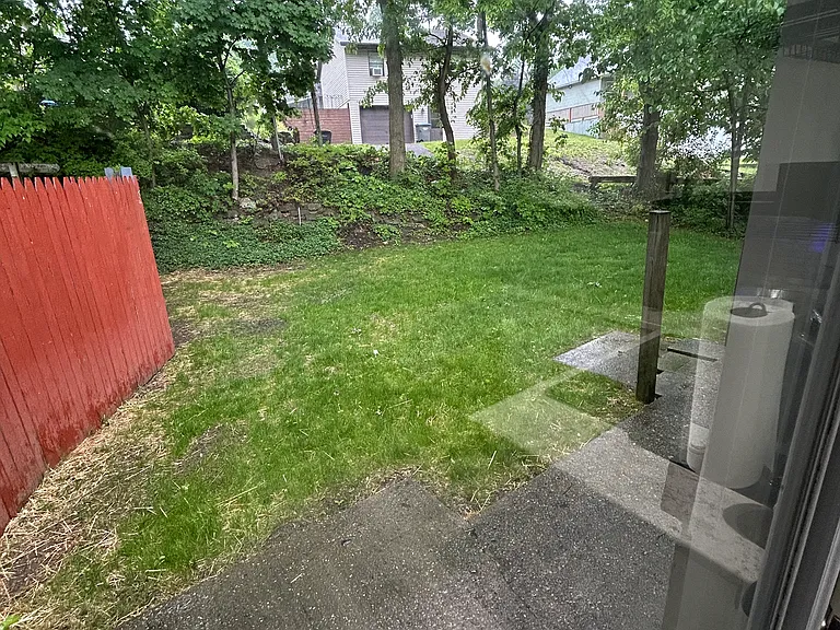 1503 Grace Ave — Photo 12