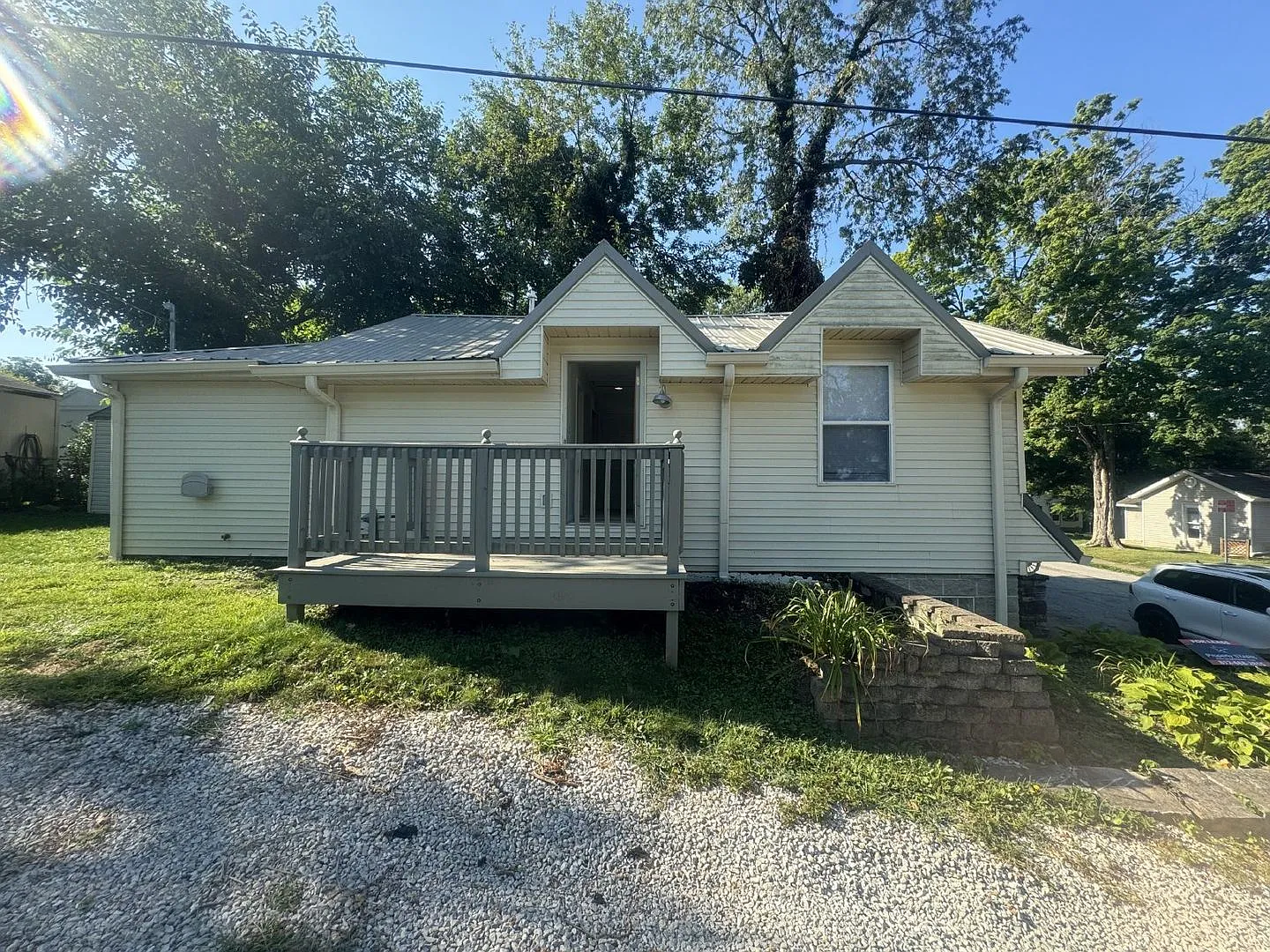 3 Bedroom/2 Bath House Close to Stadium! — Photo 3
