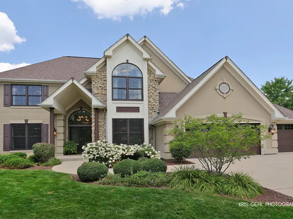 918 Lakeridge Ct, Aurora, IL 60502