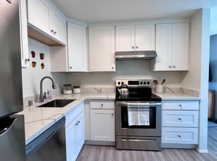 10203 17th Ave SW, Seattle, WA 98146