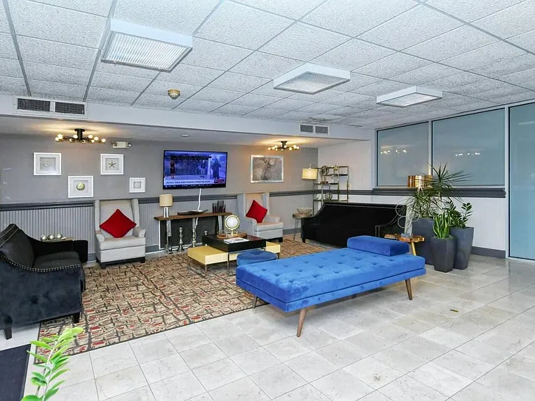 7150 N Tamiami Trl #S-602 — Photo 11