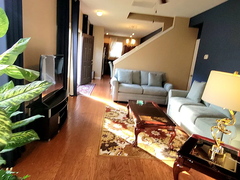 1300 Crown Point Pl — Photo 4