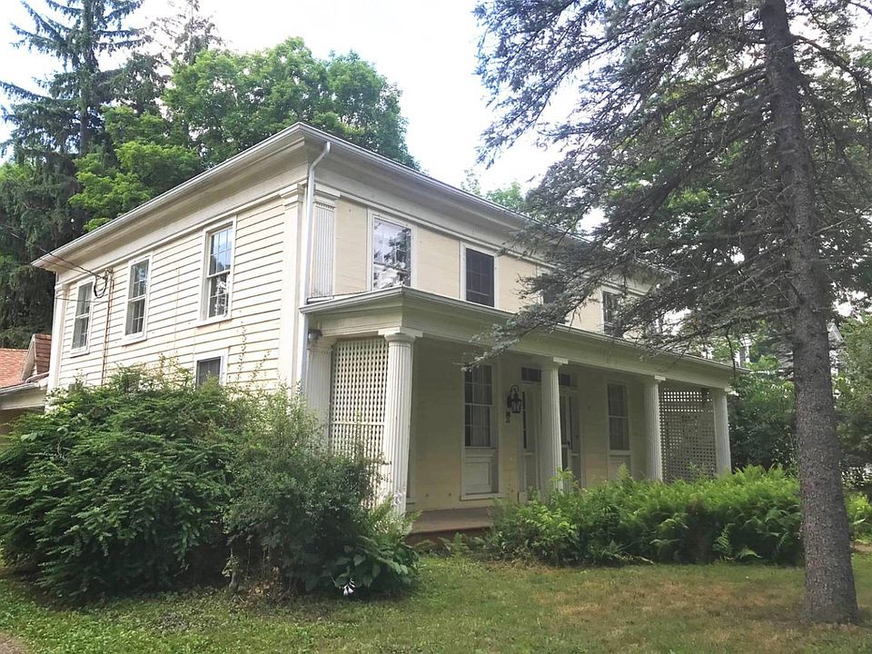 1st image of 26 Maple St