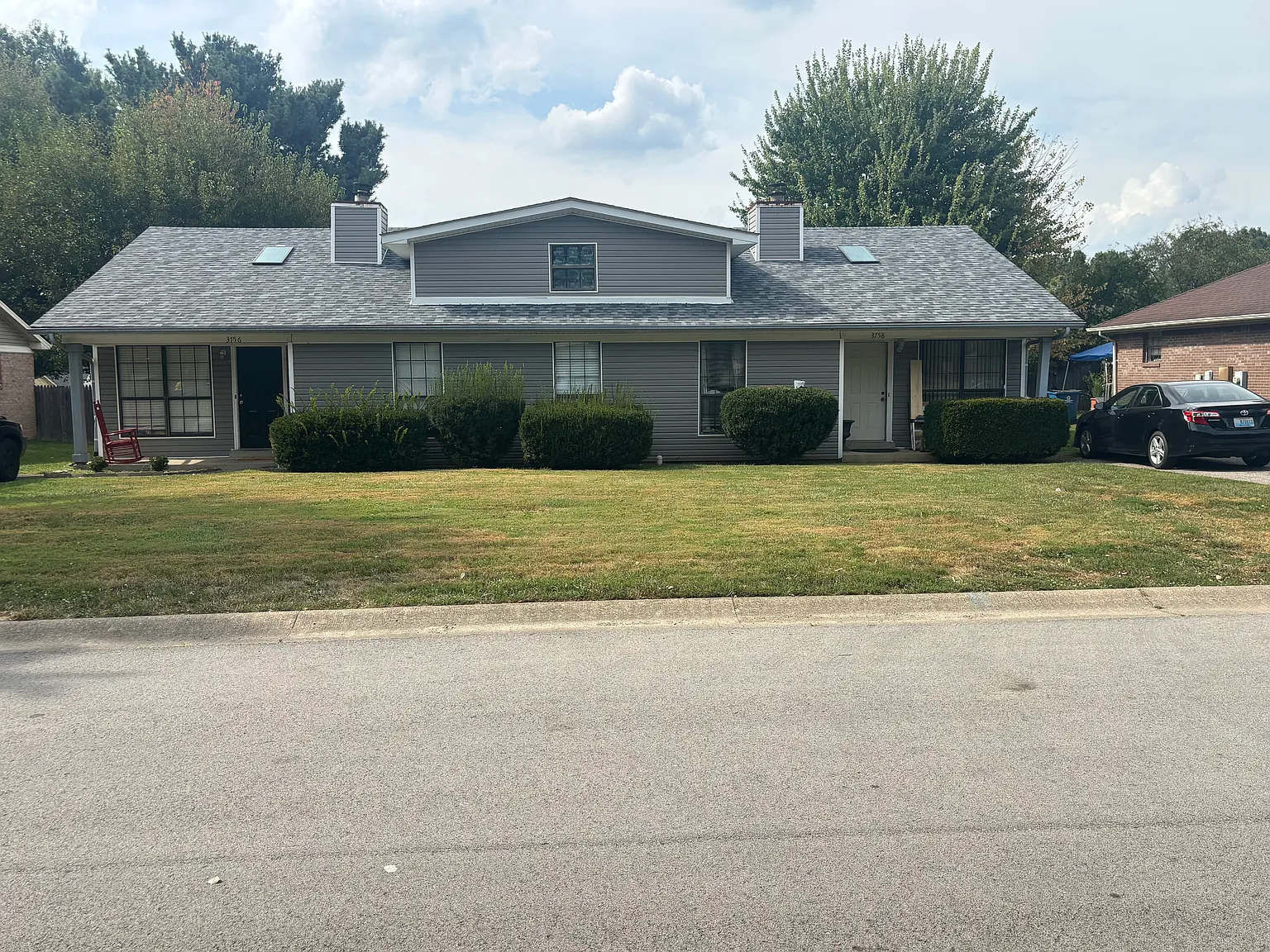 2 bed, 1050 sqft, $1,465 — Photo 3