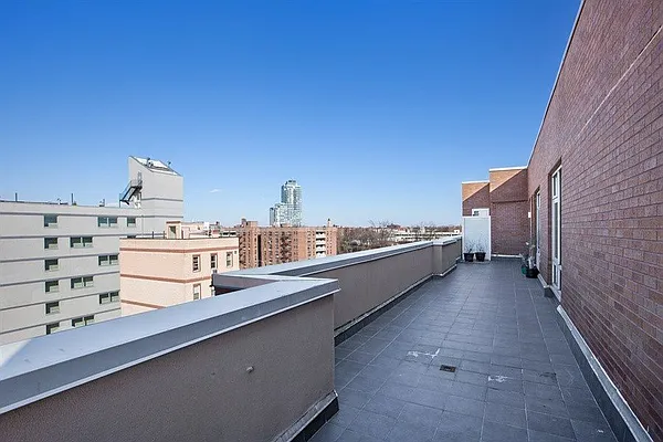 Rented by Compass | media 28