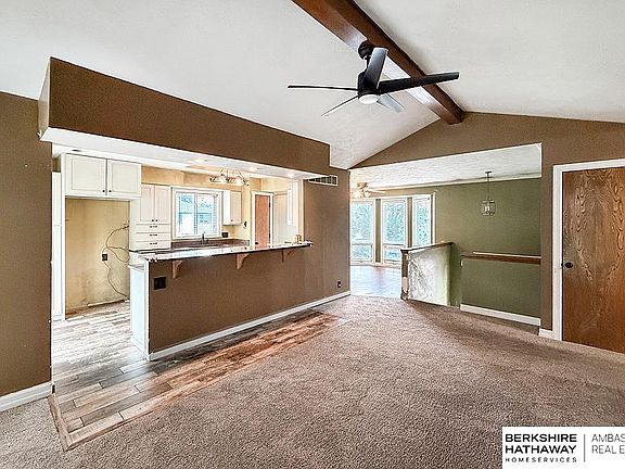 5th image of 6005 N 109th St
