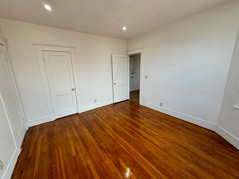 11 Scottfield Rd #11 — Photo 6
