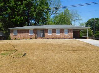 121 Robinhood Dr, Gaffney, SC 29340