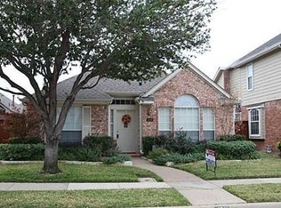 404 Moss Hill Rd, Irving, TX 75063