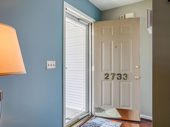 4th image of 2733 Oxford Hall Ave